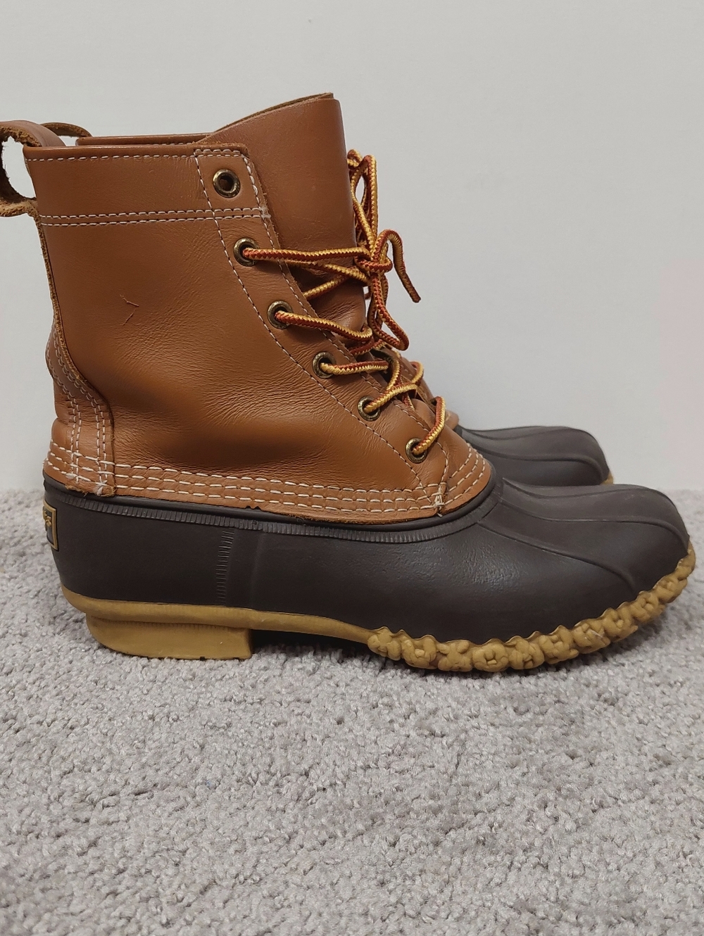 L.L. Bean 8" Bean Boots Duck Boots Size 8 Waterproof Leather Upper Rubber Bottom